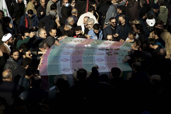 تشییع پیکرهای۱۱۰ شهید گمنام دفاع مقدس در تهران