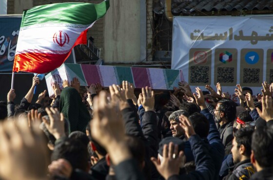 تشییع پیکرهای۱۱۰ شهید گمنام دفاع مقدس در تهران