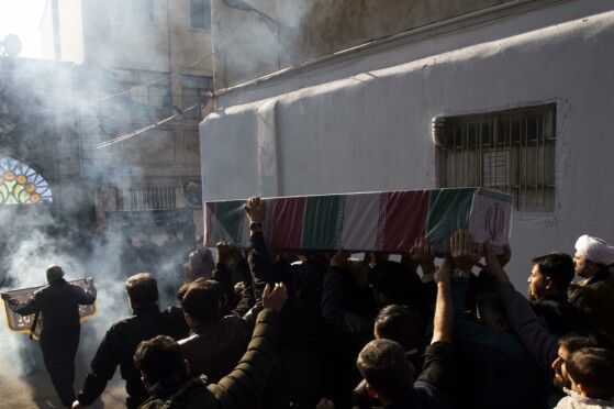 تشییع پیکرهای۱۱۰ شهید گمنام دفاع مقدس در تهران