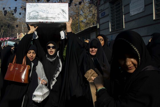 تشییع پیکرهای۱۱۰ شهید گمنام دفاع مقدس در تهران