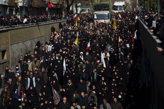 تشییع پیکرهای۱۱۰ شهید گمنام دفاع مقدس در تهران