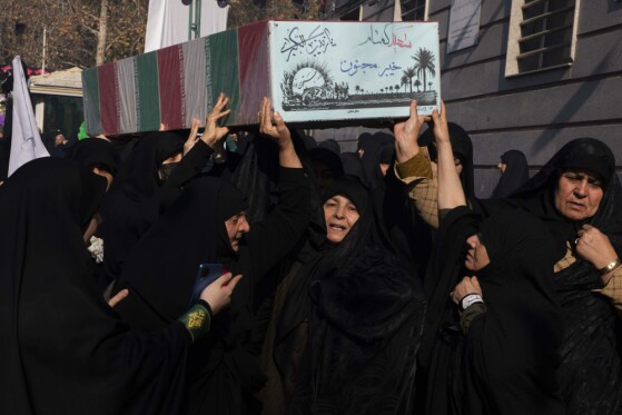 تشییع پیکرهای۱۱۰ شهید گمنام دفاع مقدس در تهران