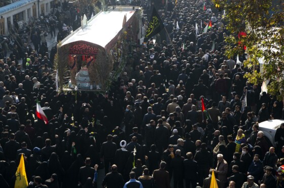 تشییع پیکرهای۱۱۰ شهید گمنام دفاع مقدس در تهران