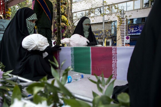 تشییع پیکرهای۱۱۰ شهید گمنام دفاع مقدس در تهران