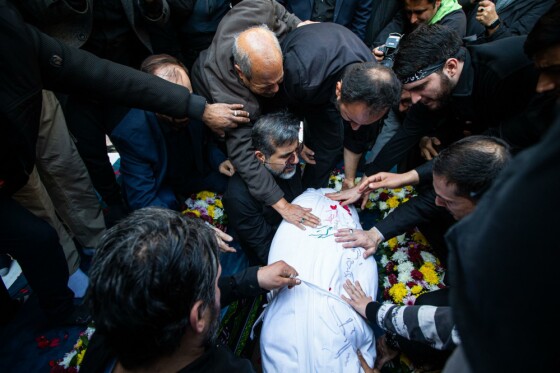 آئین تشییع و تدفین پیکر شهید گمنام در وزارت فرهنگ و ارشاد اسلامی