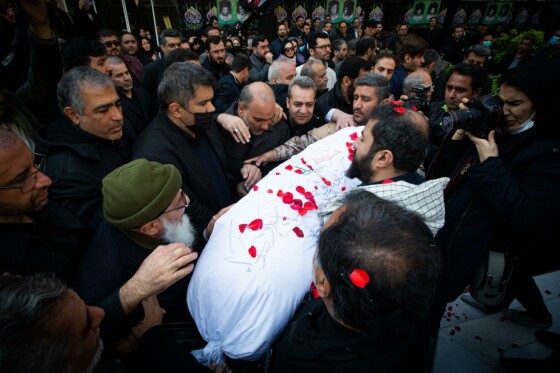 آئین تشییع و تدفین پیکر شهید گمنام در وزارت فرهنگ و ارشاد اسلامی