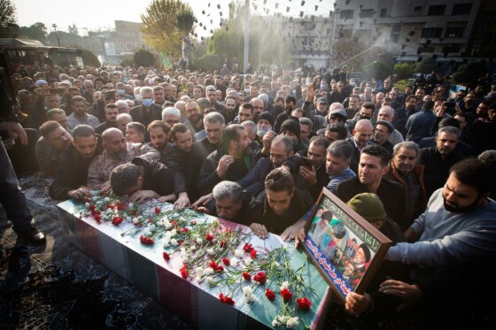 آئین تشییع و تدفین پیکر شهید گمنام در وزارت فرهنگ و ارشاد اسلامی