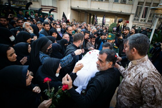 آئین تشییع و تدفین پیکر شهید گمنام در وزارت فرهنگ و ارشاد اسلامی