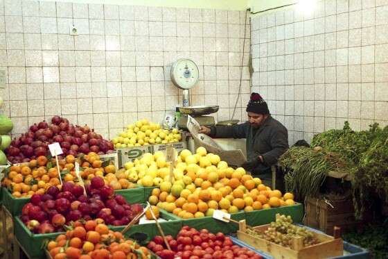 خرید شب یلدا در دهه هفتاد