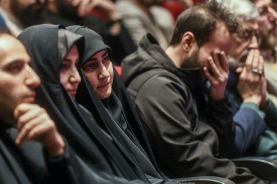 رونمایی از آثار جدید انتشارات مکتب حاج قاسم