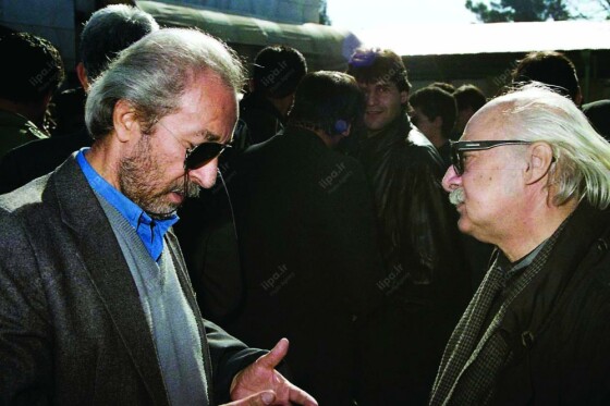 تصاویر منتشر نشده از تشییع پیکر رقیه چهره آزاد در سال ۱۳۷۳