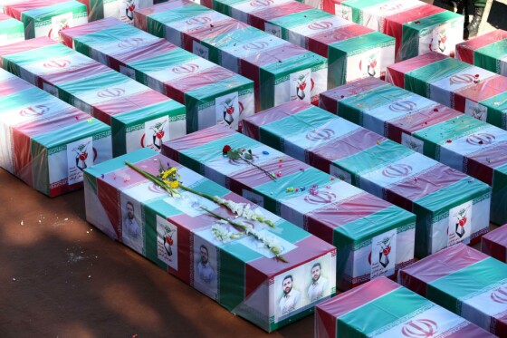 تشییع شهدای حادثه ترورسیتی کرمان با حضور رئیس جمهور