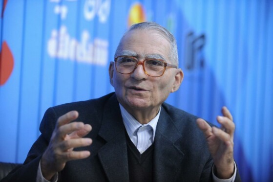 تصاویر منتشر نشده از استاد «کریم مجتهدی »