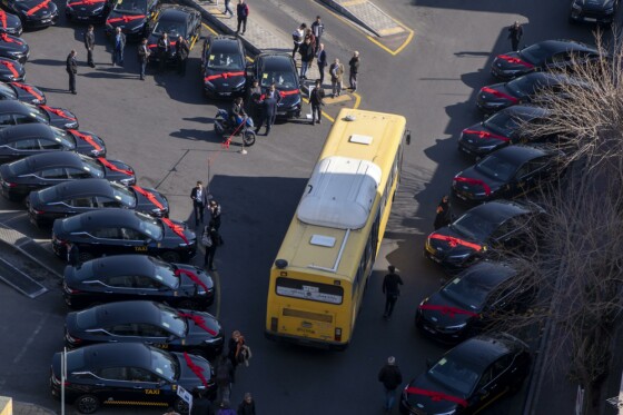 رونمایی از تاکسیهای برقی پایتخت