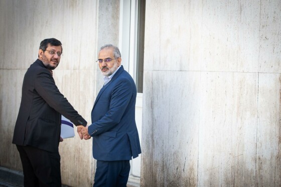 حاشیه جلسه هیئت دولت- ۲۷ دی