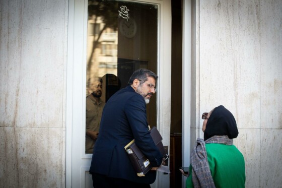 حاشیه جلسه هیئت دولت- ۲۷ دی