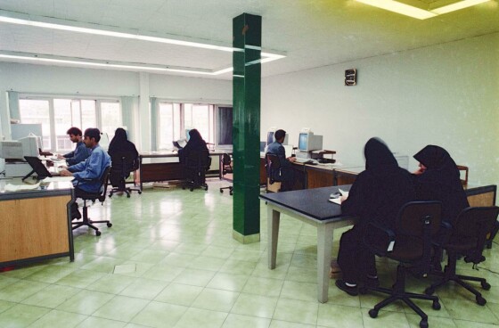 تحریریه روزنامه ایران در دهه هفتاد