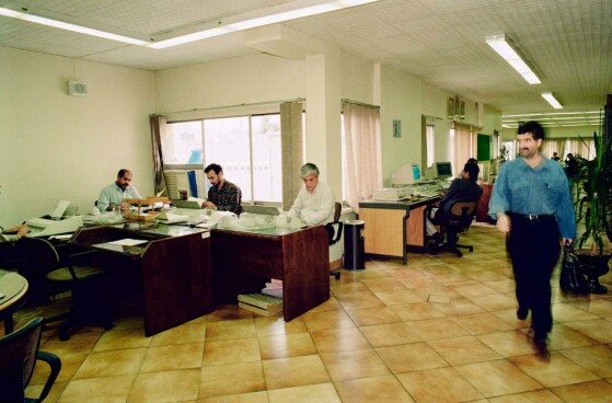 تحریریه روزنامه ایران در دهه هفتاد