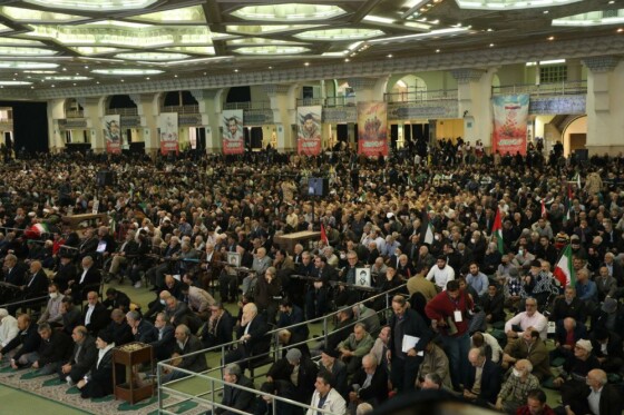 حضور خانواده محترم شهدا در نماز جمعه تهران