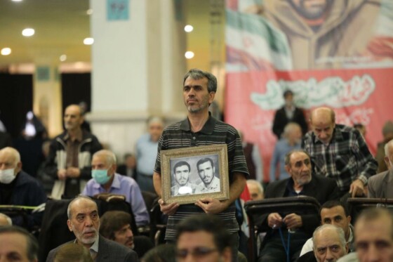 حضور خانواده محترم شهدا در نماز جمعه تهران