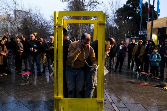 چهل و دومین جشنواره بین المللی تئاتر فجر