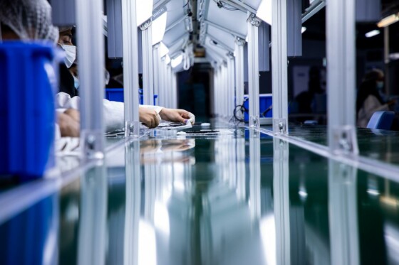 کارخانه تولید موبایل و تبلت ایرانی در بندرعباس