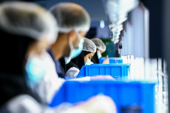 کارخانه تولید موبایل و تبلت ایرانی در بندرعباس