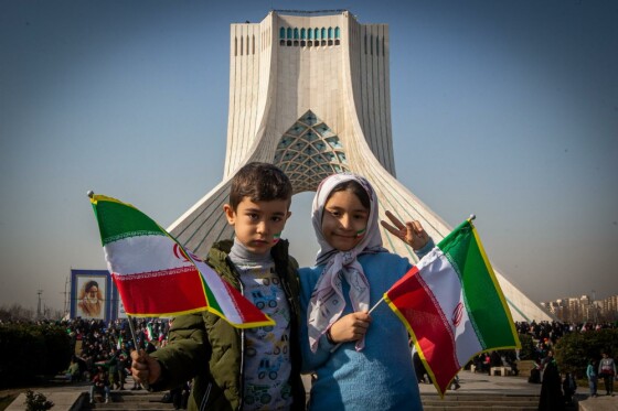 حضور اقشار مختلف مردم در جشن ۴۵ سالگی انقلاب در تهران