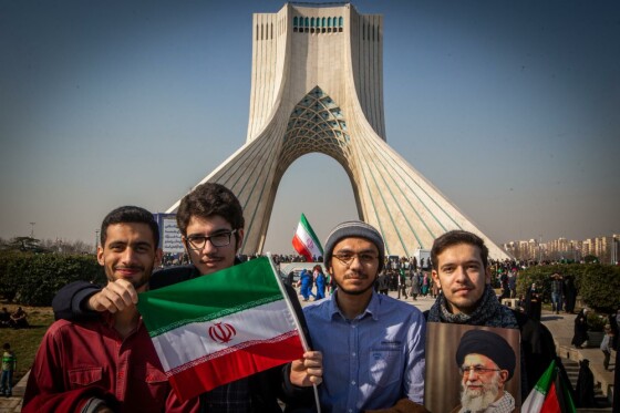حضور اقشار مختلف مردم در جشن ۴۵ سالگی انقلاب در تهران
