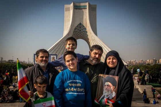 حضور اقشار مختلف مردم در جشن ۴۵ سالگی انقلاب در تهران