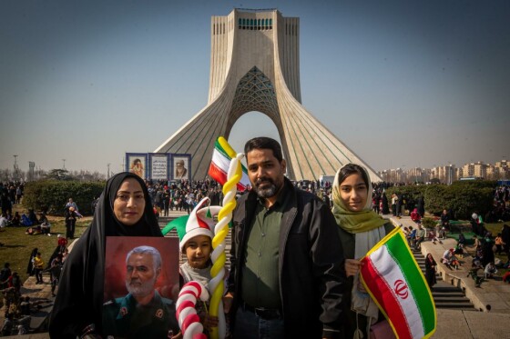حضور اقشار مختلف مردم در جشن ۴۵ سالگی انقلاب در تهران