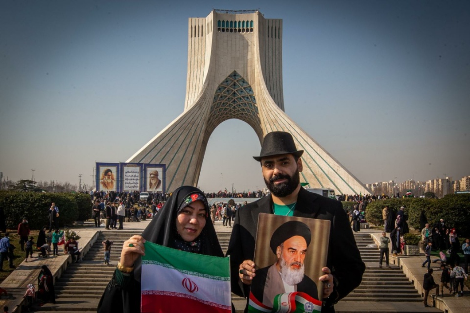 حضور اقشار مختلف مردم در جشن ۴۵ سالگی انقلاب در تهران