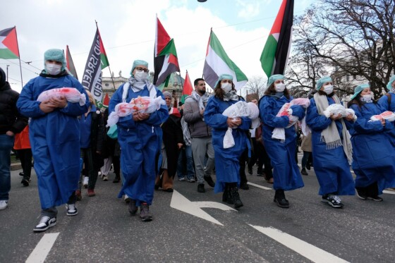 راهپیمایی در محکومیت جنایات رژیم صهیونیستی علیه مردم غزه در مونیخ