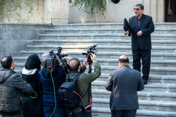 حاشیه جلسه هیات دولت - ۲ اسفند