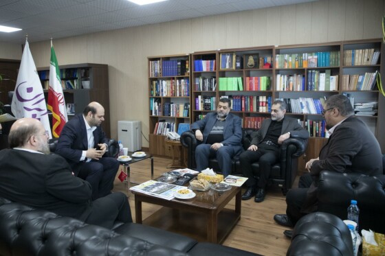 حضور اعضای ارشد جنبش حماس و جهاد اسلامی در روزنامه ایران