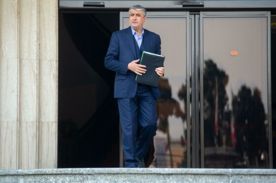 حاشیه جلسه هیات دولت - ۲ اسفند