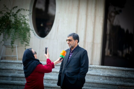 حاشیه جلسه هیات دولت - ۲ اسفند