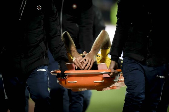 دیدار تیم های فوتبال استقلال و سپاهان