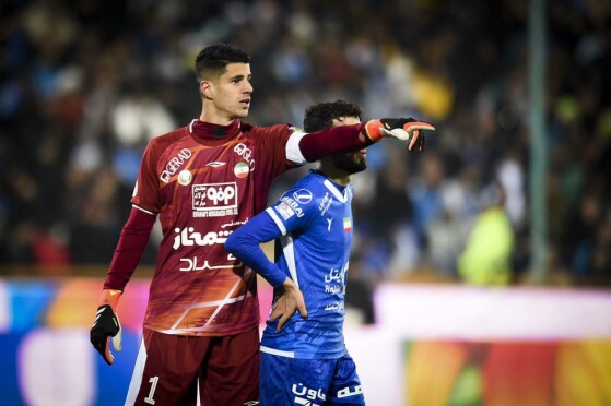 دیدار تیم های فوتبال استقلال و سپاهان