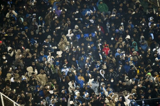 دیدار تیم های فوتبال استقلال و سپاهان