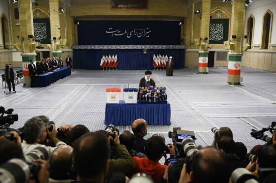 حضور رهبرانقلاب در انتخابات مجلس شورای اسلامی و مجلس خبرگان رهبری