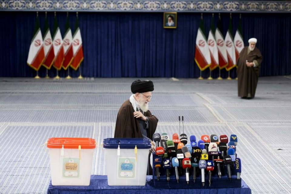 حضور رهبرانقلاب در انتخابات مجلس شورای اسلامی و مجلس خبرگان رهبری