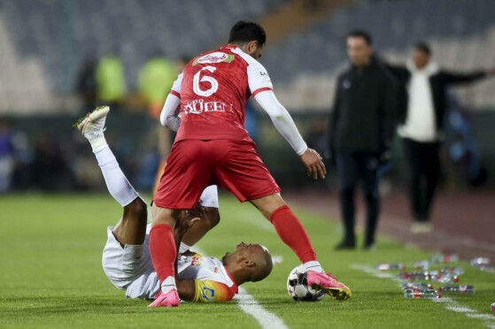 دیدار تیم های فوتبال پرسپولیس و فولاد