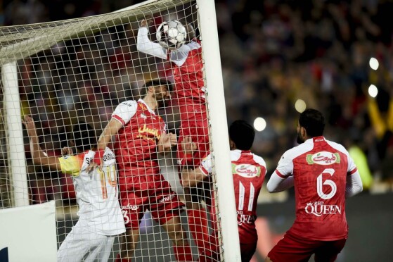 دیدار تیم های فوتبال پرسپولیس و فولاد