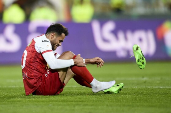 دیدار تیم های فوتبال پرسپولیس و فولاد