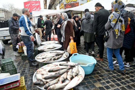 خرید نوروزی در بازار نعلبندان گرگان