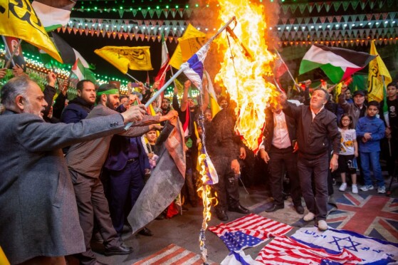 تجمع اعتراضی مردم تهران در محکومیت ترور سردار زاهدی و همراهنش