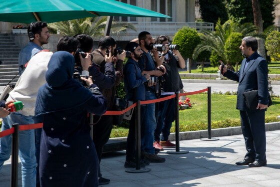 حاشیه جلسه هیات دولت