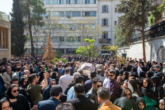 مراسم تشییع مرحوم رضا داوودنژاد