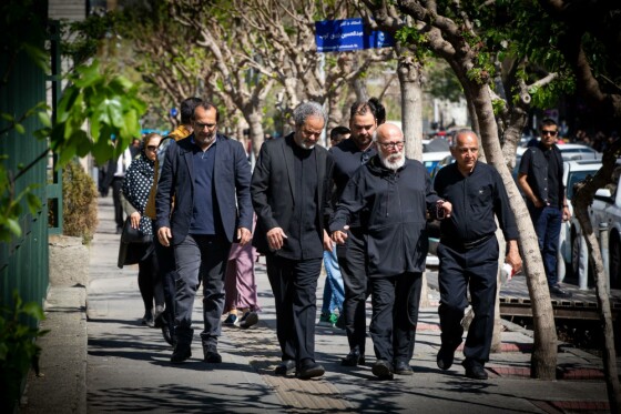 مراسم تشییع مرحوم رضا داوودنژاد